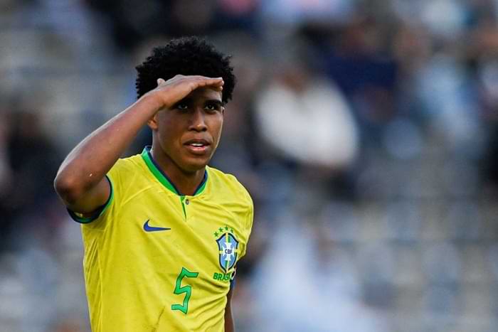Andrey Santos officially announced by Manchester United